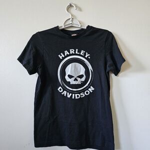 Harley Davidson T-shirt Women's Size Medium Punisher Hickory North Carolina